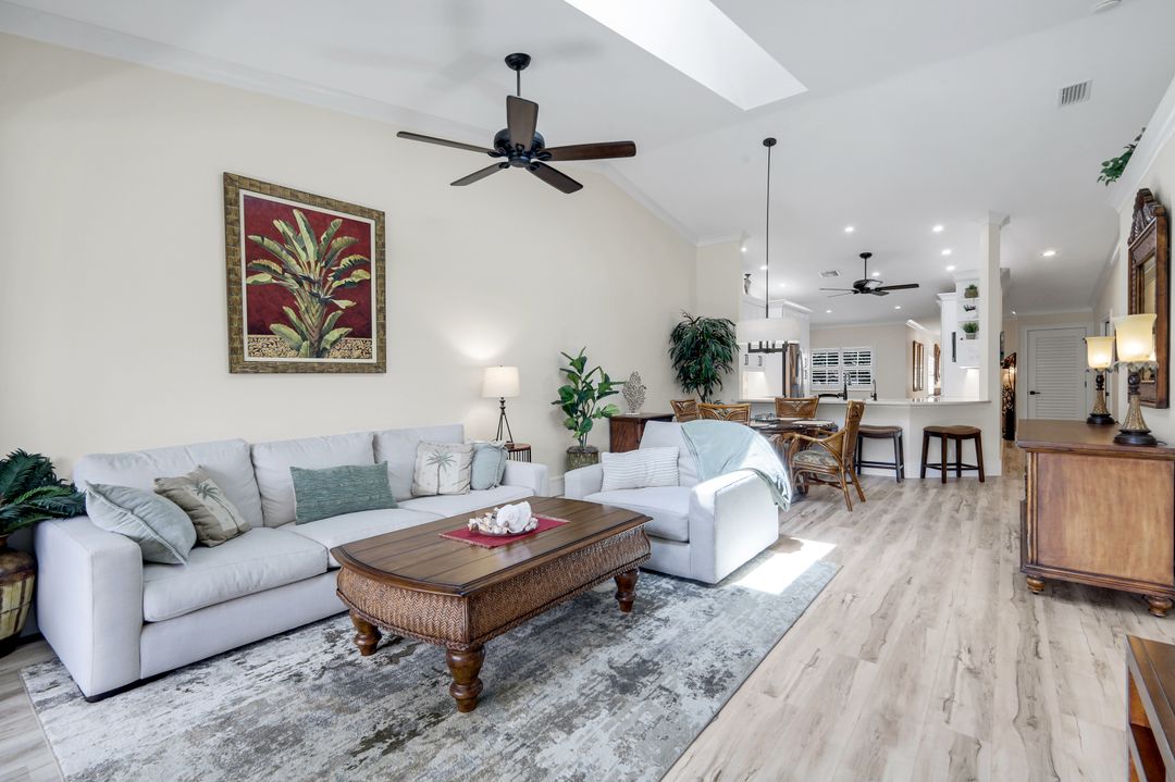 526 Lake Louise Cir #402, Naples, FL 34110