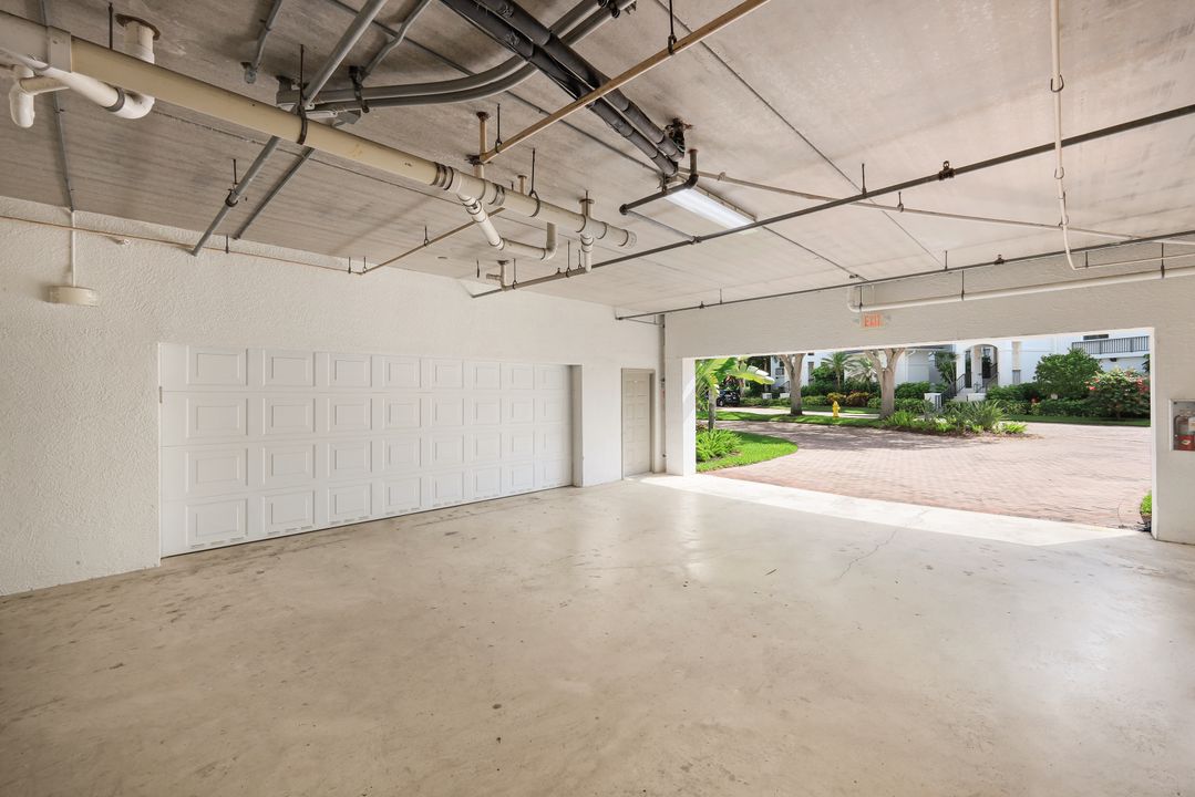 775 Bentwater Cir #204, Naples, FL 34108
