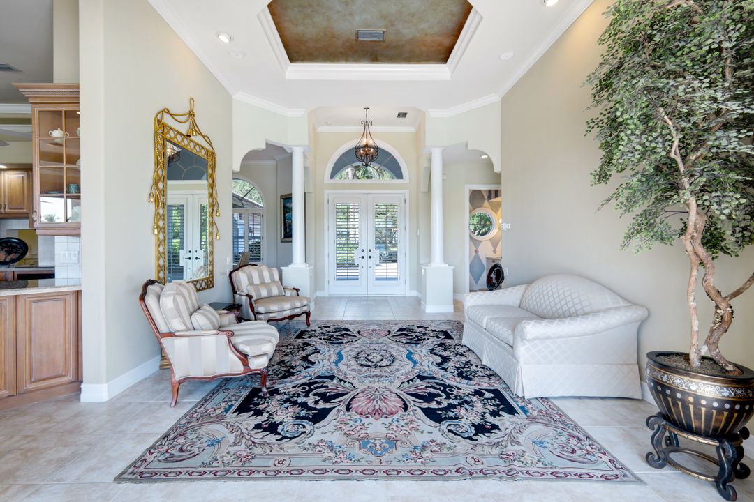 2390 King Palm Way, Naples, FL 34105