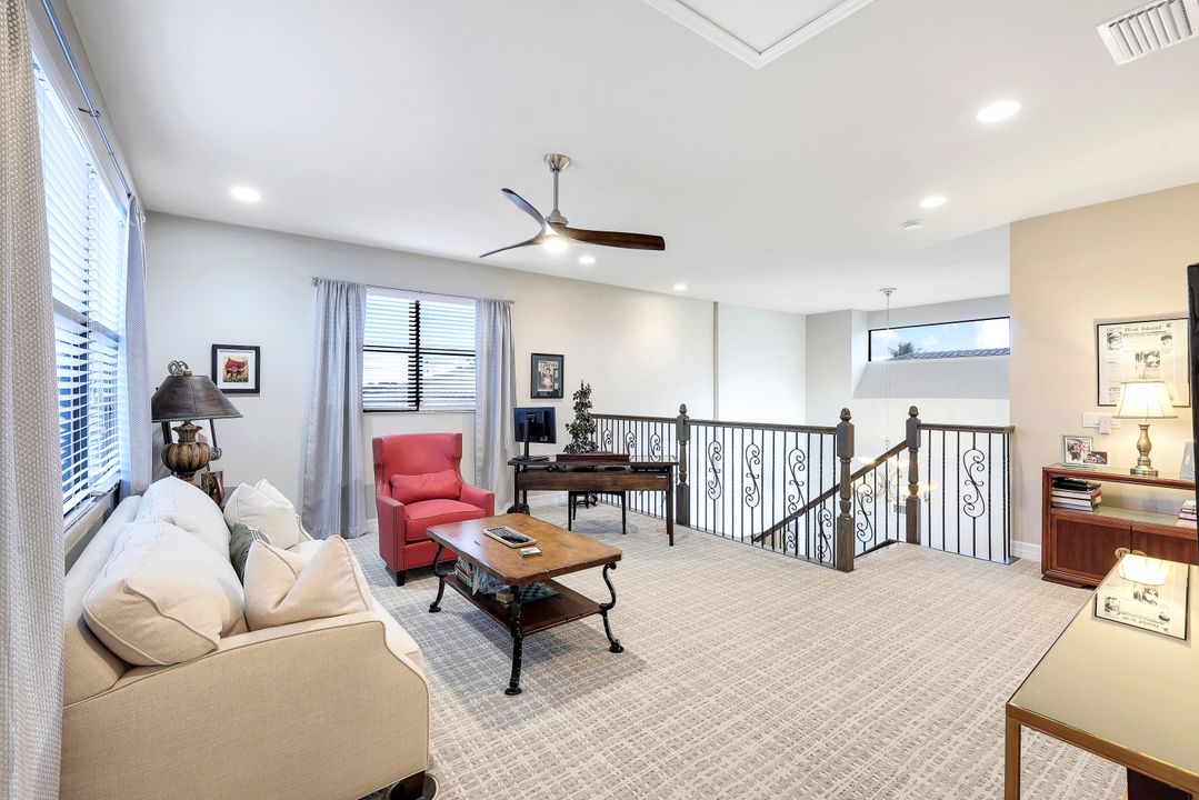 4679 Azalea Dr, Naples, FL 34119