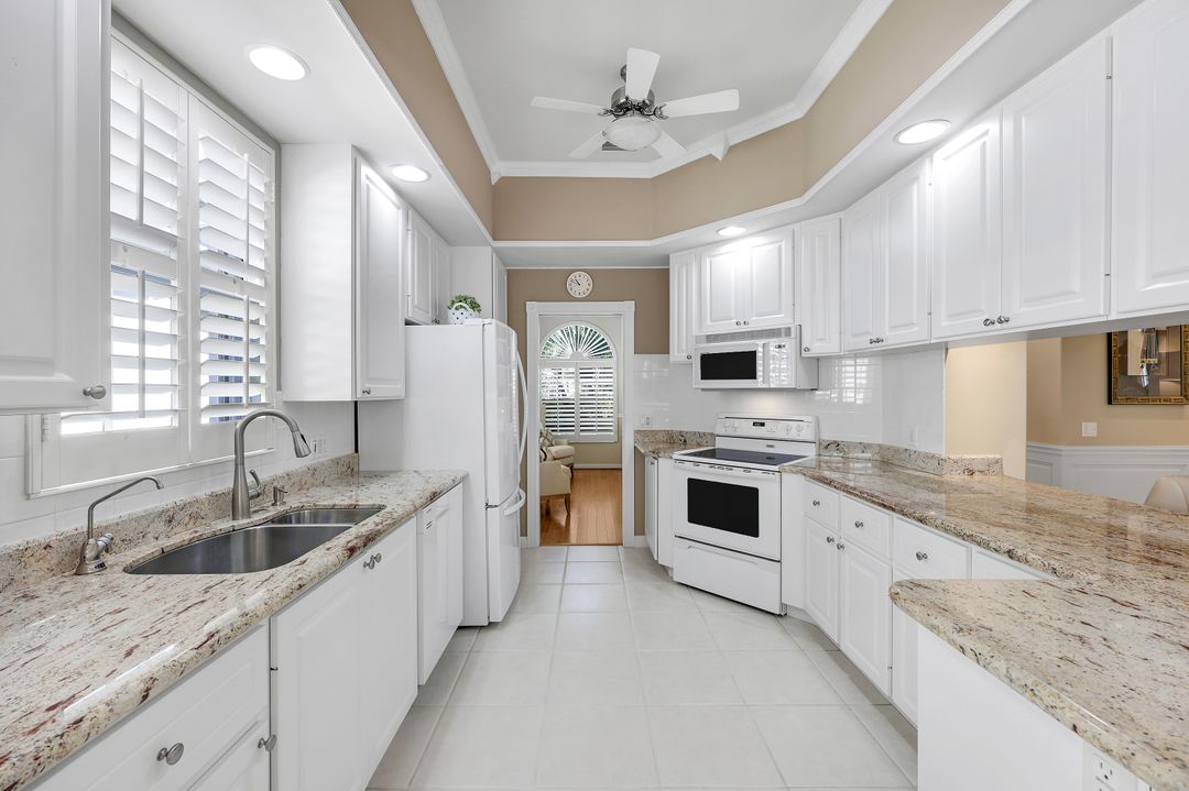 5296 Hawkesbury Way, Naples, FL 34119