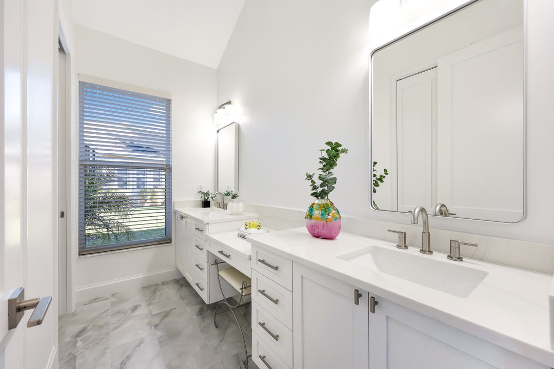 20451 Wildcat Run Dr, Estero, FL 33928