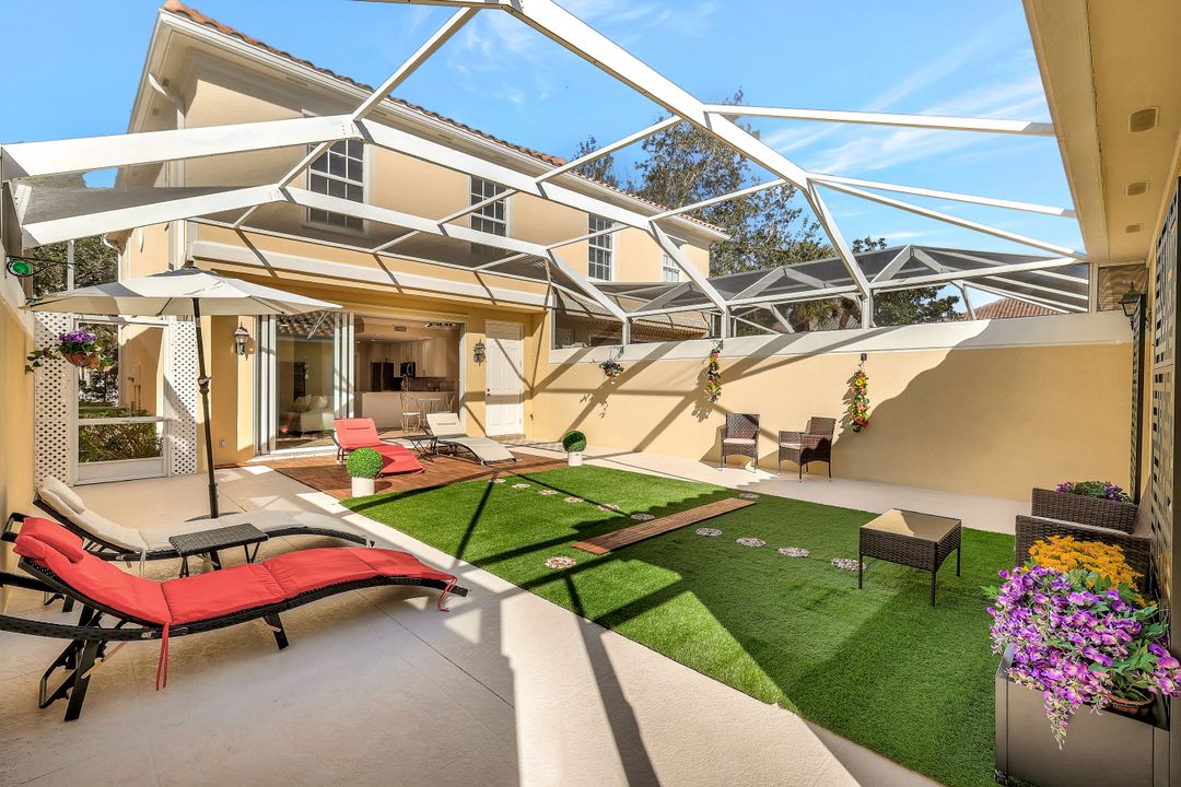 6210 Towncenter Cir, Naples, FL 34119