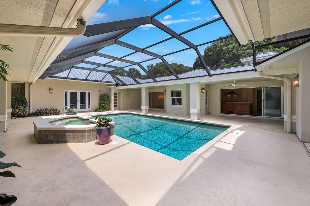 675 Murex Dr, Naples, FL 34102