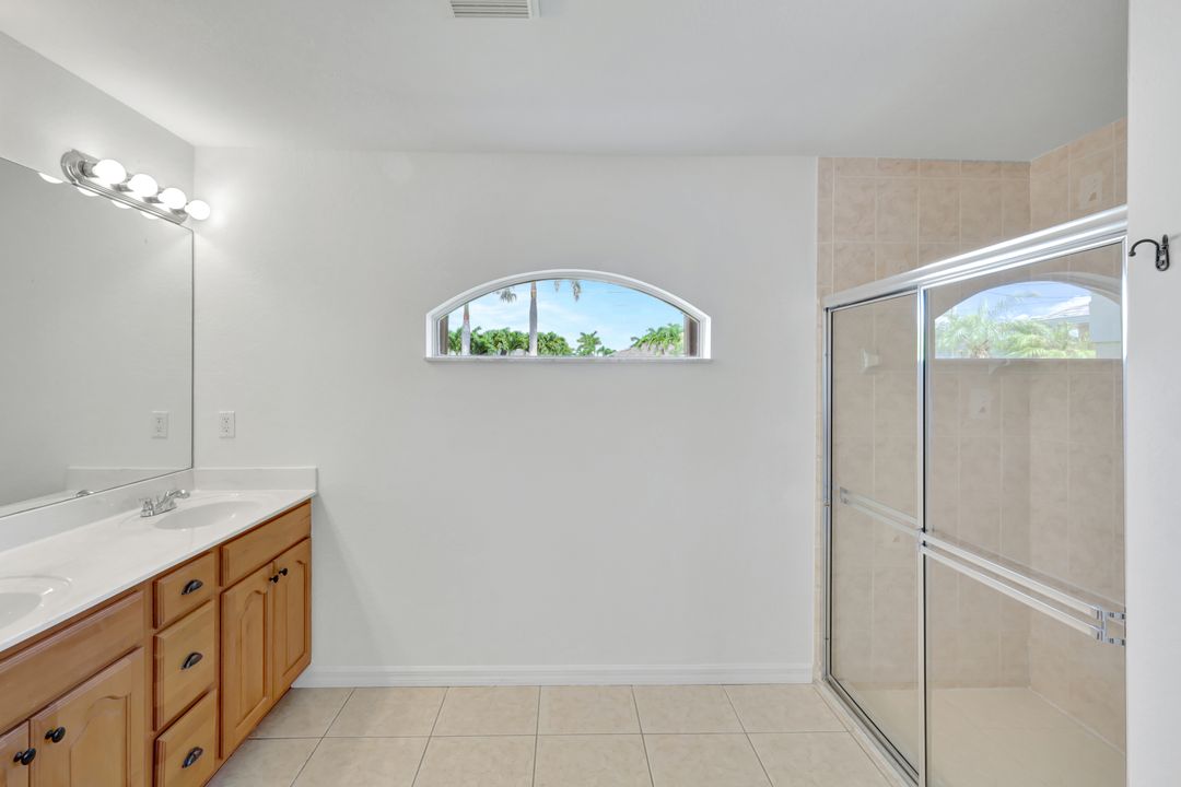 4327 SW 19th Ave, Cape Coral, FL 33914