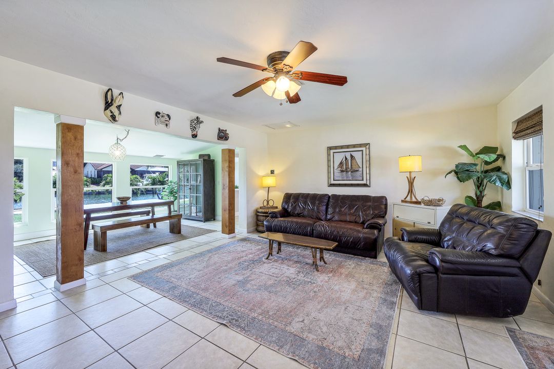 811 Wintergreen Ct, Marco Island, FL 34145