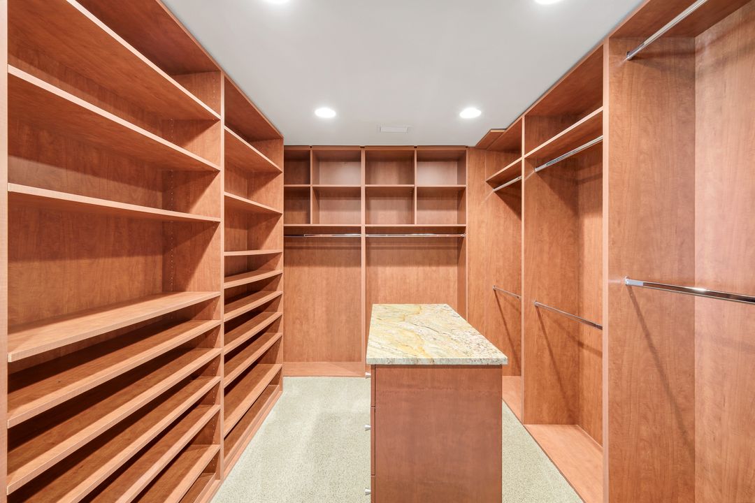 275 Indies Way #1606, Naples, FL 34110