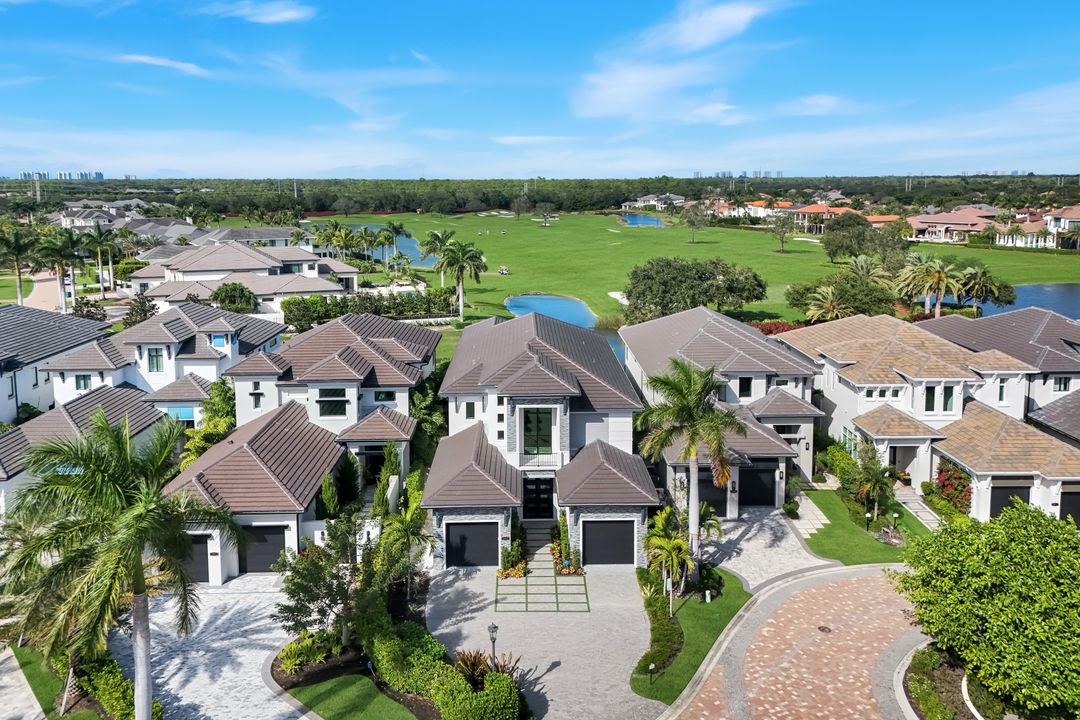 16647 Isola Bella Ln, Naples, FL 34110