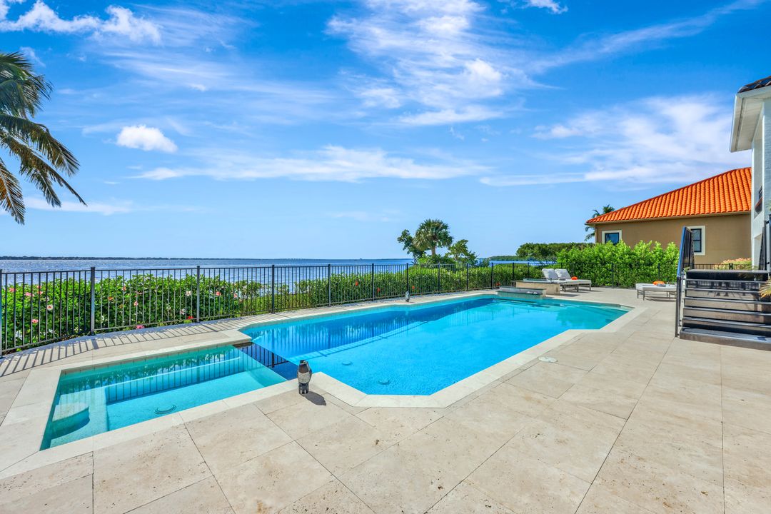 12560 Panasoffkee Dr, North Fort Myers, FL 33903