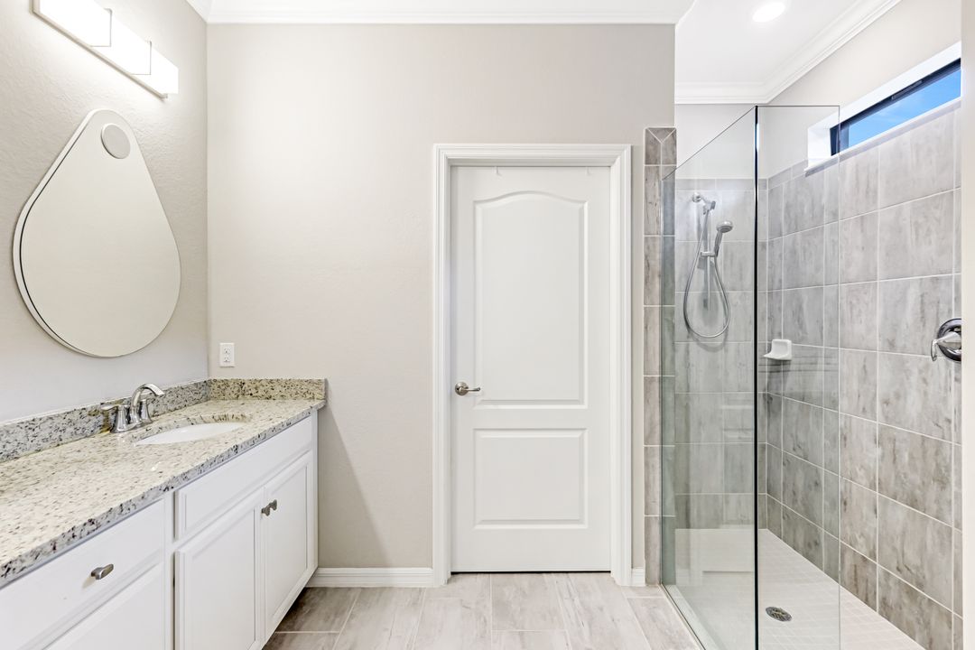 1603 Santiago Cir, Naples, FL 34113