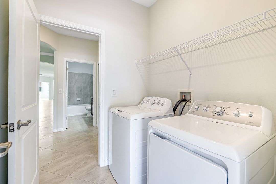 1750 Alameda Dr, Naples, FL 34120