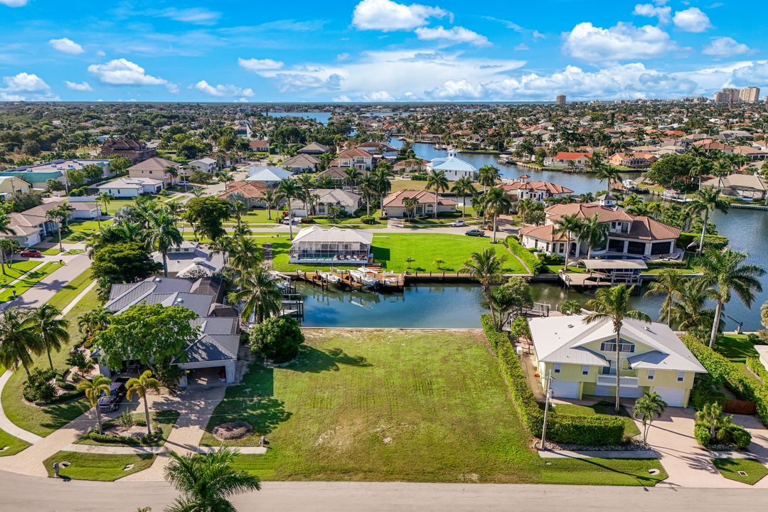 128 S Bahama Ave, Marco Island, FL 34145