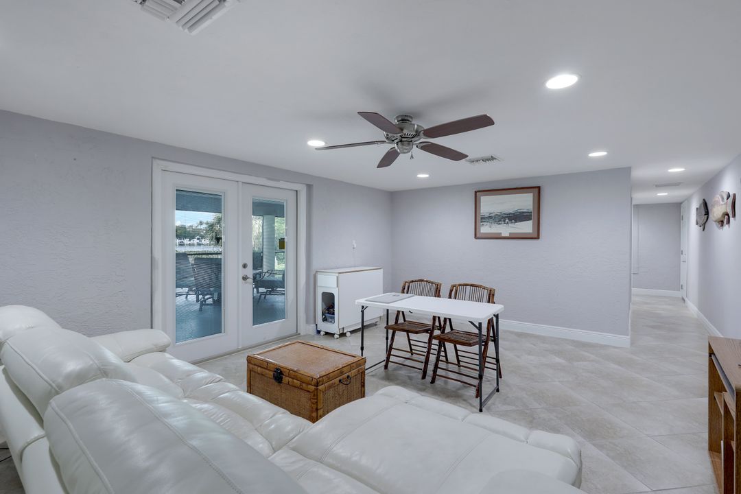 201 San Mateo Dr, Bonita Springs, FL 34134