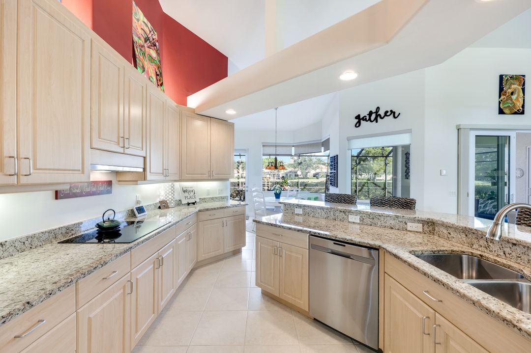 9852 Treasure Cay Ln, Bonita Springs, FL 34135