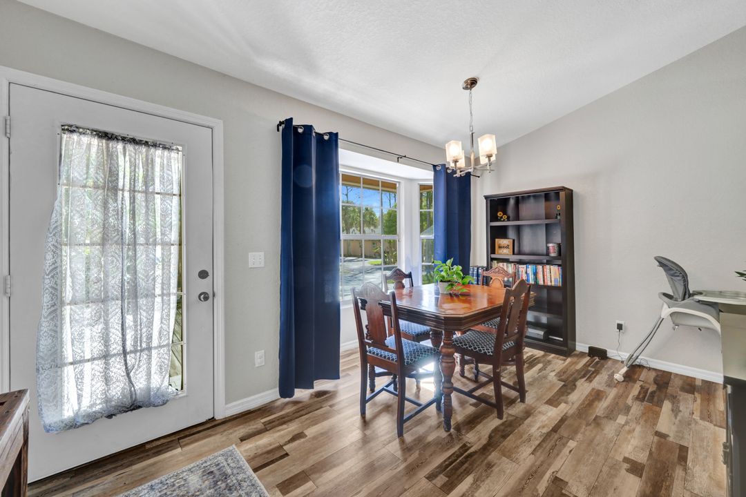 825 23rd St SW, Naples, FL 34117