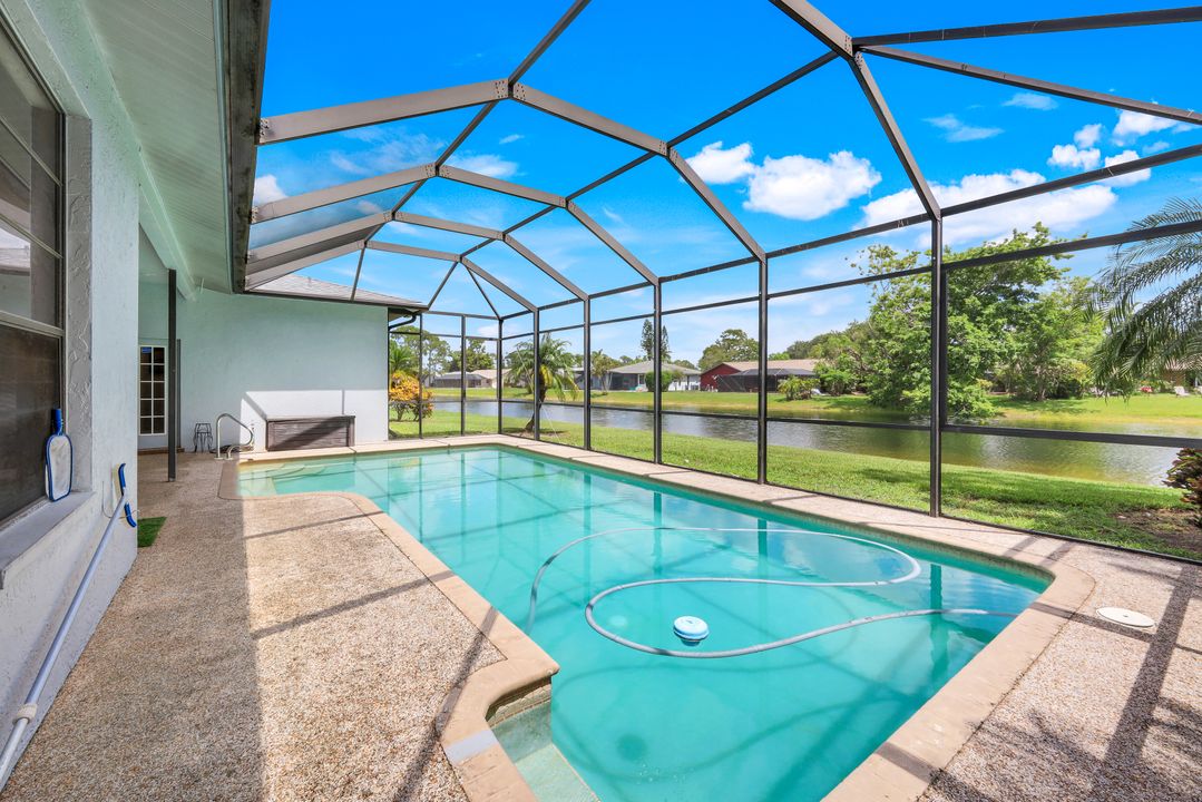 9371 Windlake Dr, Fort Myers, FL 33967