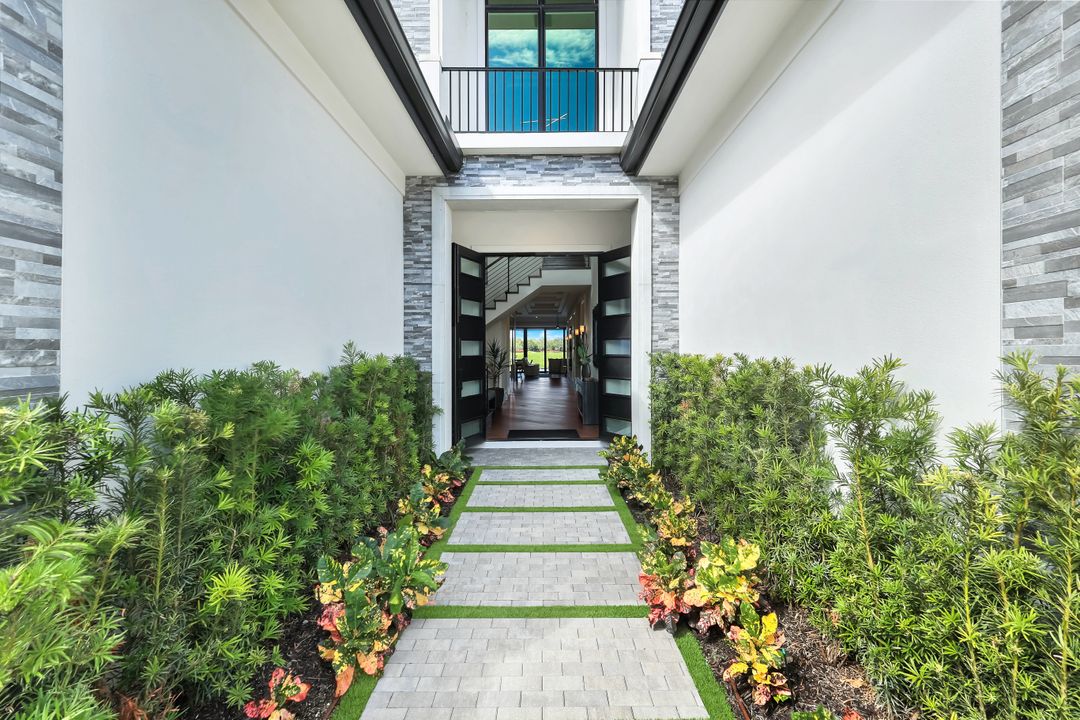 16647 Isola Bella Ln, Naples, FL 34110