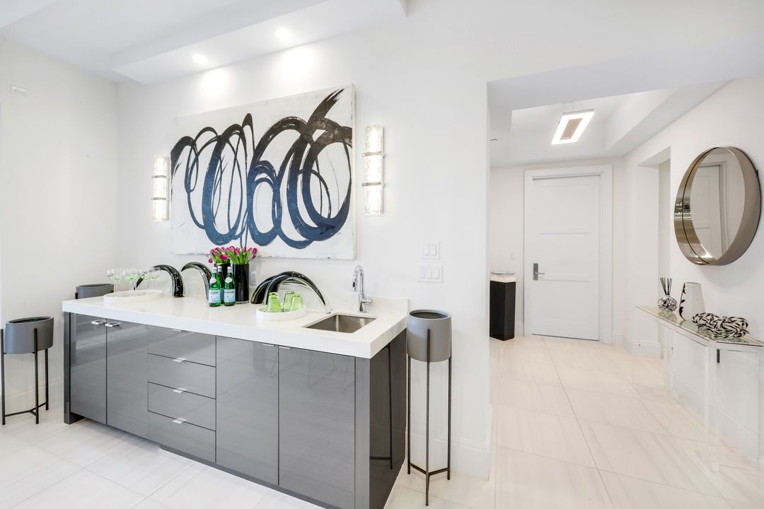 1135 3rd Ave S #210, Naples, FL 34102