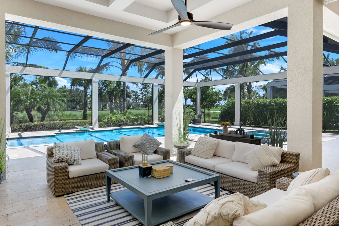 3154 Malaga Way, Naples, FL 34105