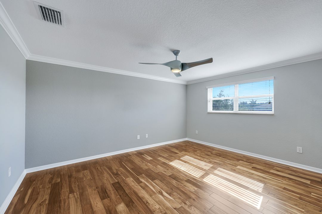 2262 Vermont Ln, Naples, FL 34120