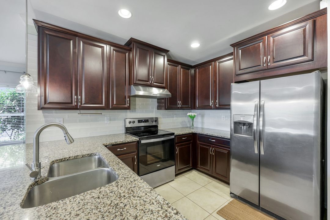 12101 Mahogany Cove St, Fort Myers, FL 33913