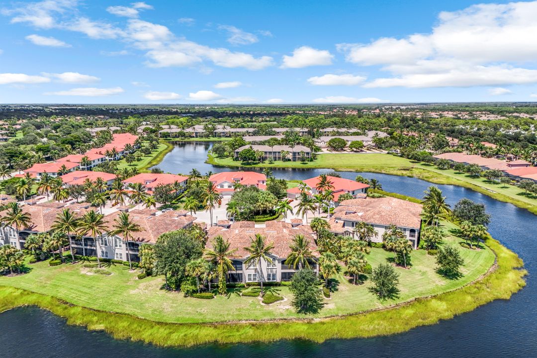 3164 Serena Ln #101, Naples, FL 34114