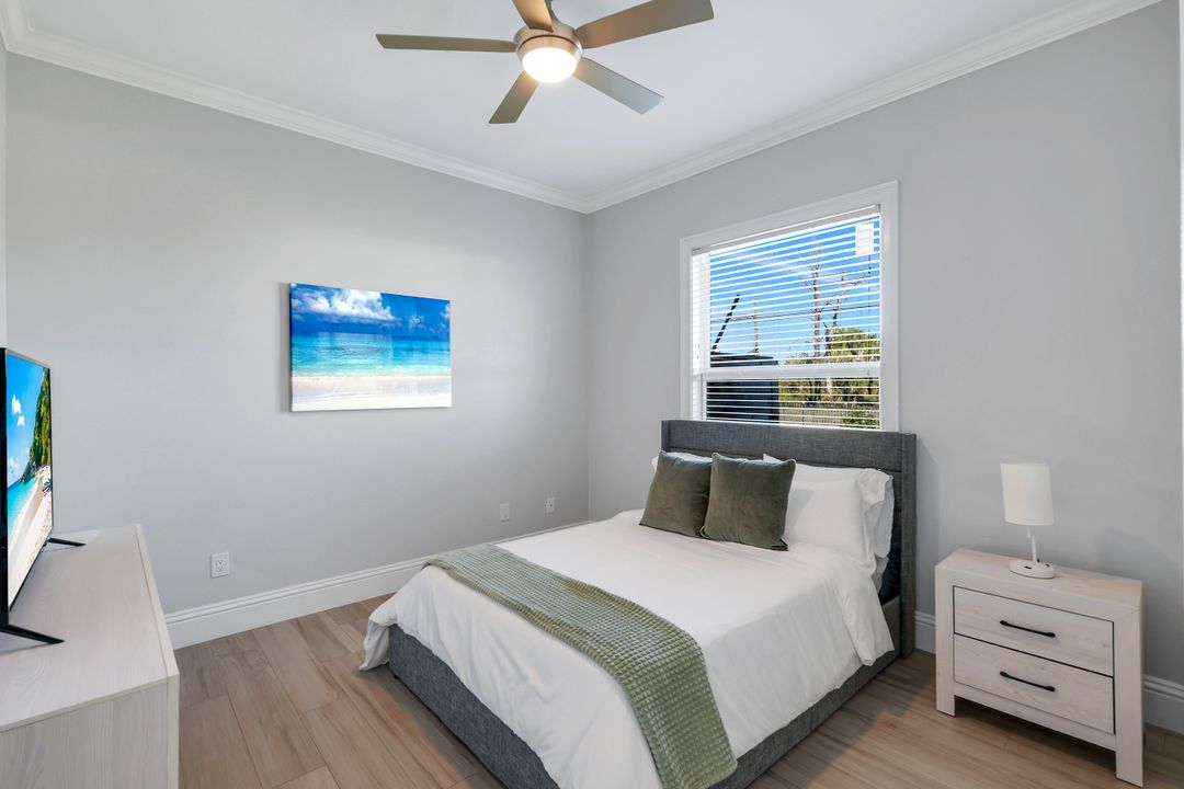 90 22nd Ave NW, Naples, FL 34120