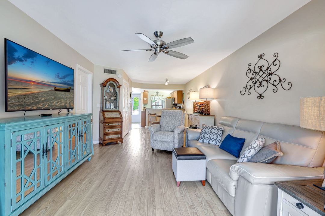 721 W Elkcam Cir #211, Marco Island, FL 34145