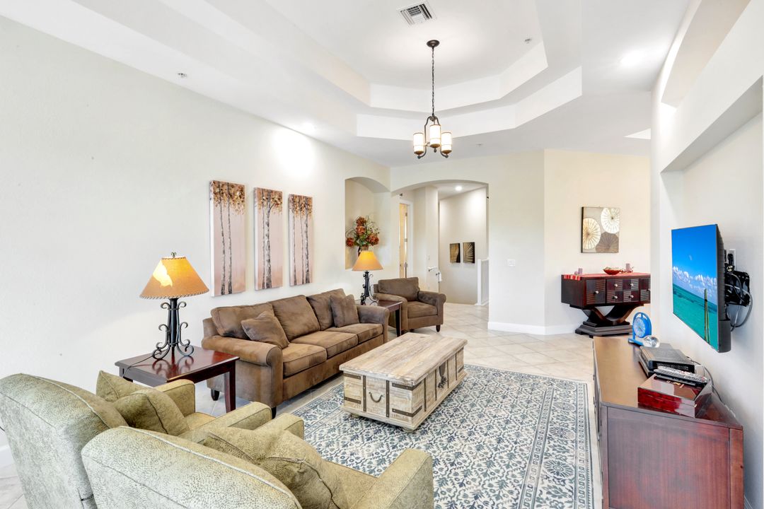 9537 Ironstone Terrace #201, Naples, FL 34120