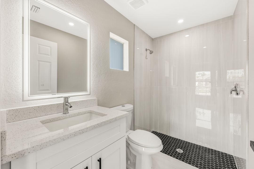 2821 NW 25th Ln, Cape Coral, FL 33993