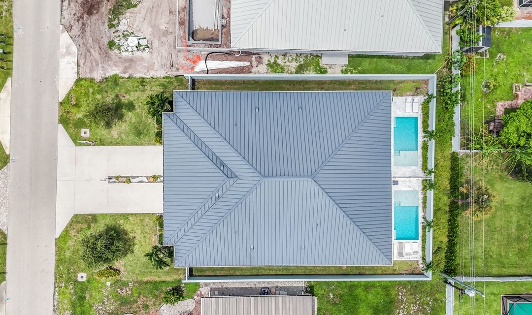 605 107th Ave N, Naples, FL 34108