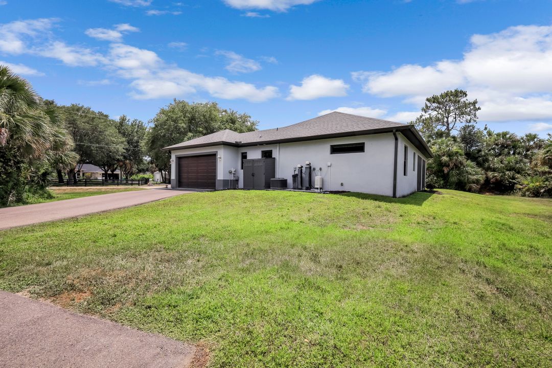 79 41st Ave NE, Naples, FL 34120