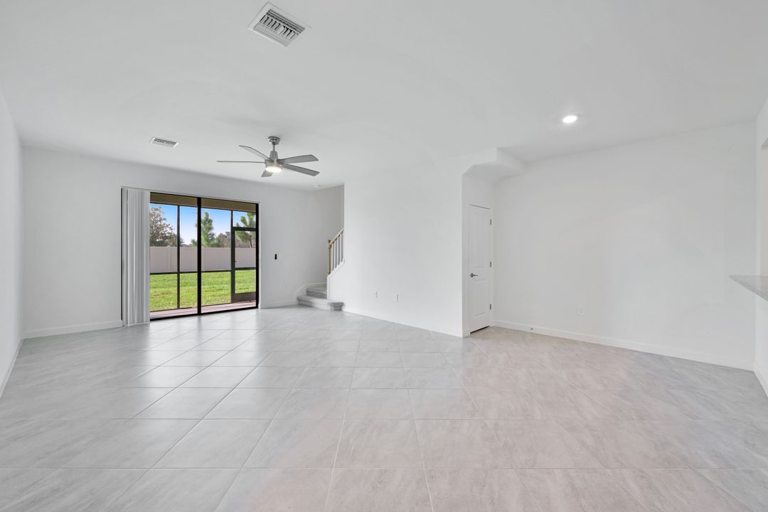 14207 Pine Lodge Ln, Fort Myers, FL 33913