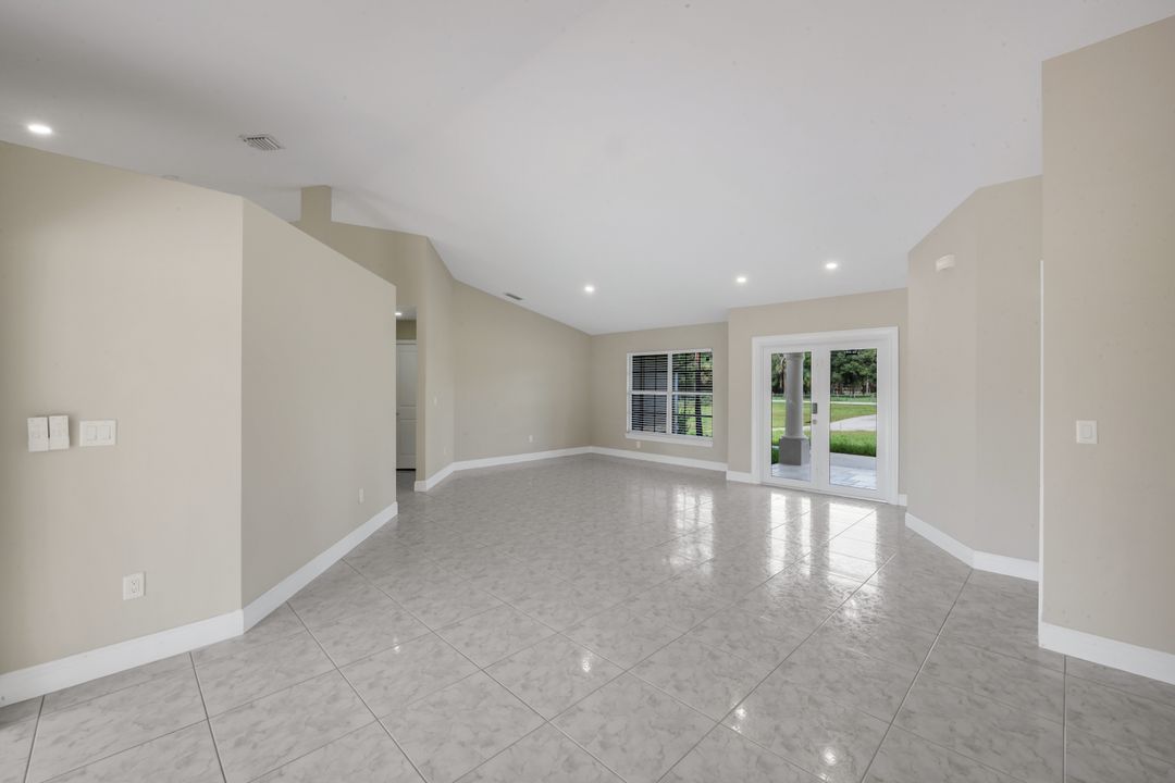 1795 Desoto Blvd S, Naples, FL 34117