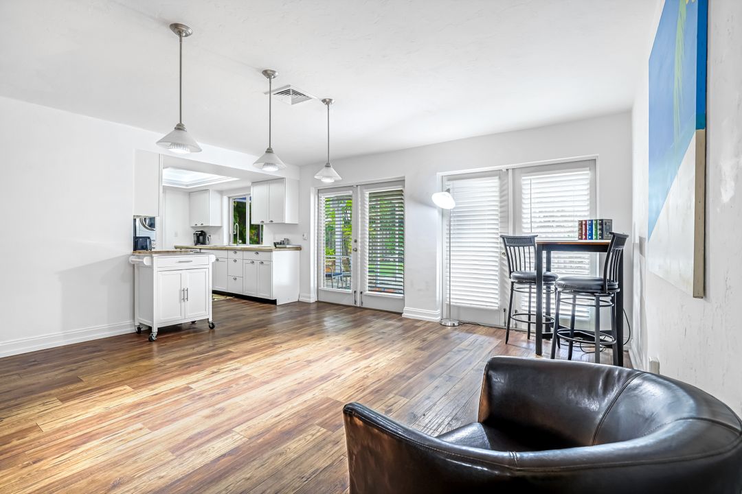 150 Big Springs Dr, Naples, FL 34113