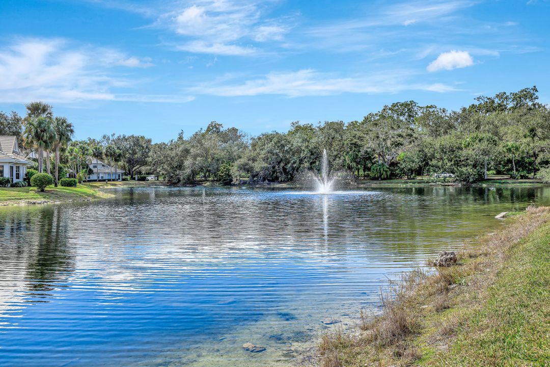 6200 Reserve Cir #404, Naples, FL 34119