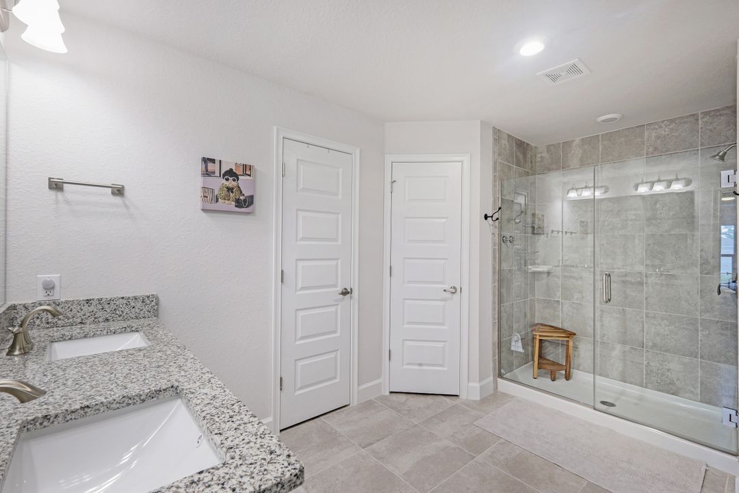 497 Windermere Dr, Lehigh Acres, FL 33972