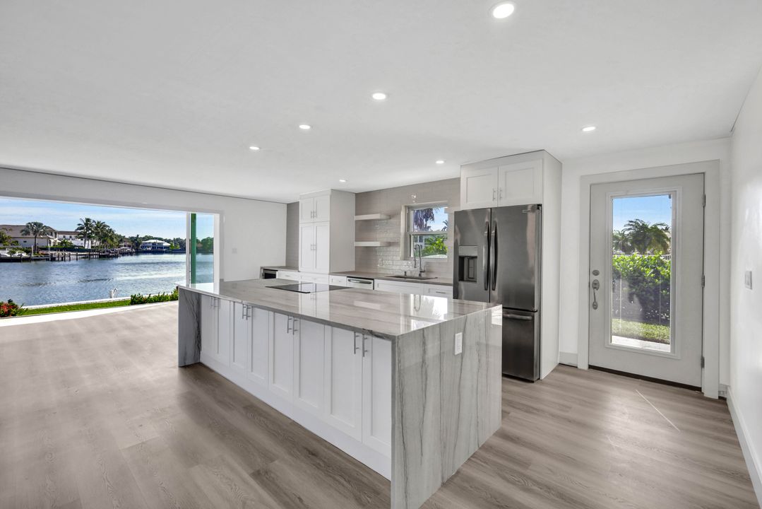 1910 Gulf Shore Blvd N, Naples, FL 34102