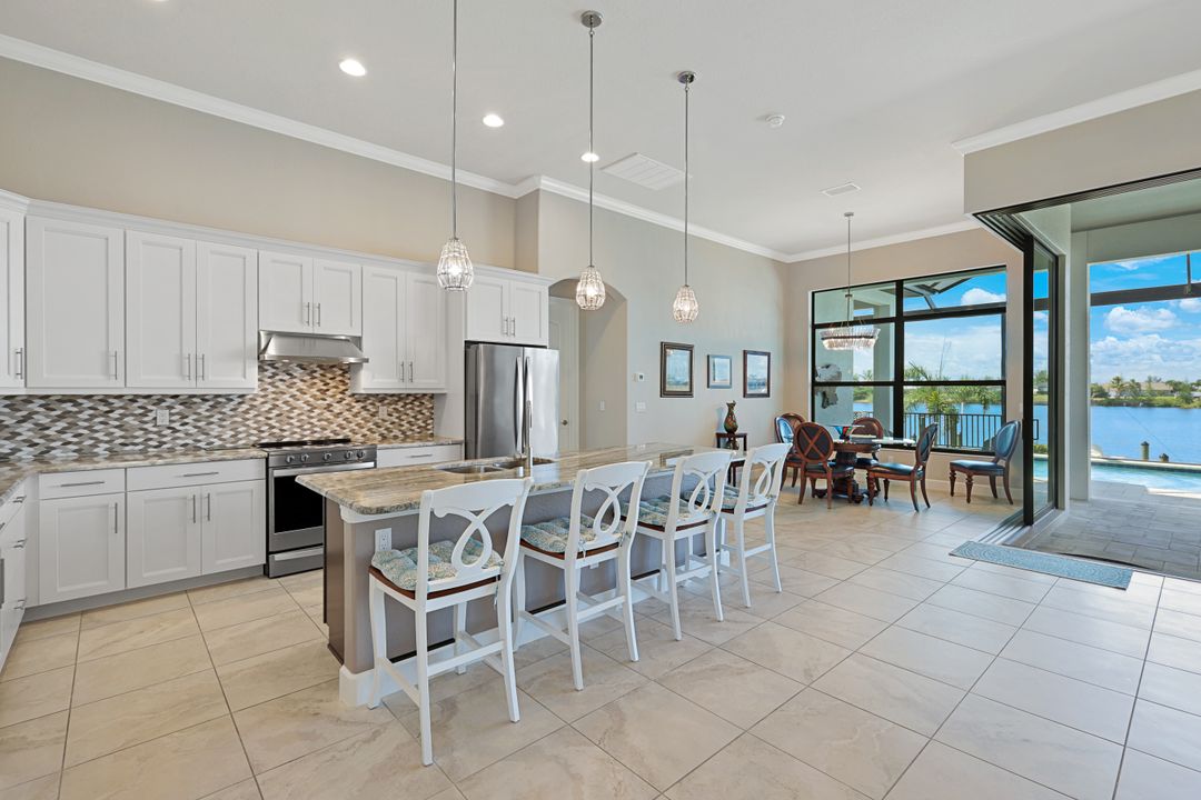 4612 NW 33rd Terrace, Cape Coral, FL 33993