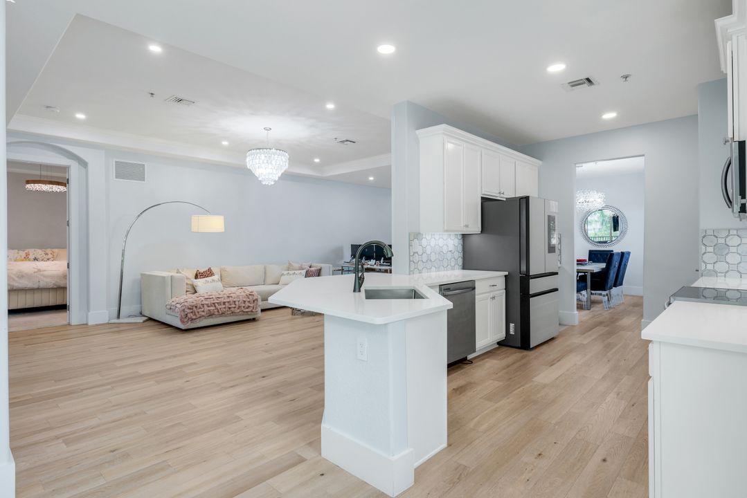 12858 Carrington Cir #201, Naples, FL 34105