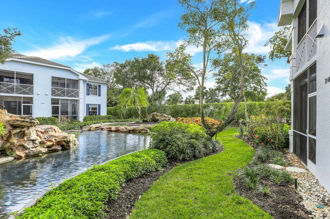 7108 Barrington Cir #2-102, Naples, FL 34108