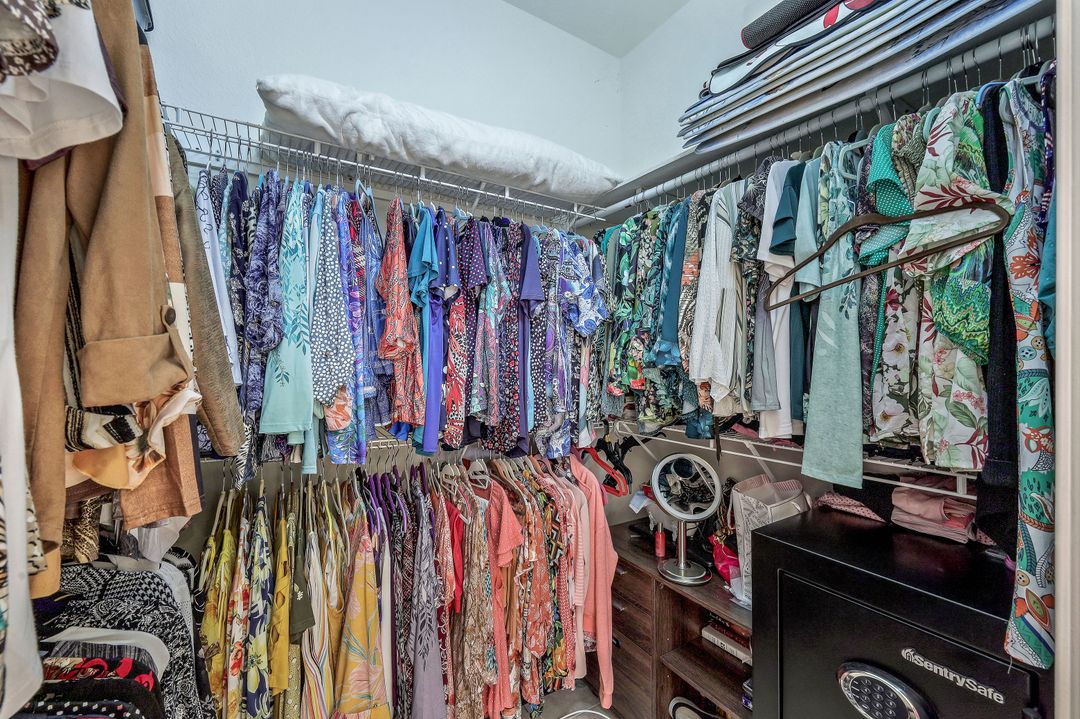 8687 Ibis Cove Cir, Naples, FL 34119