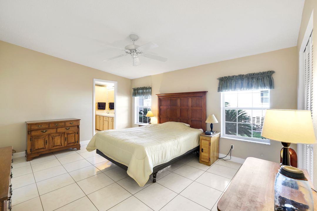 255 Riverwood Rd, Naples, FL 34114