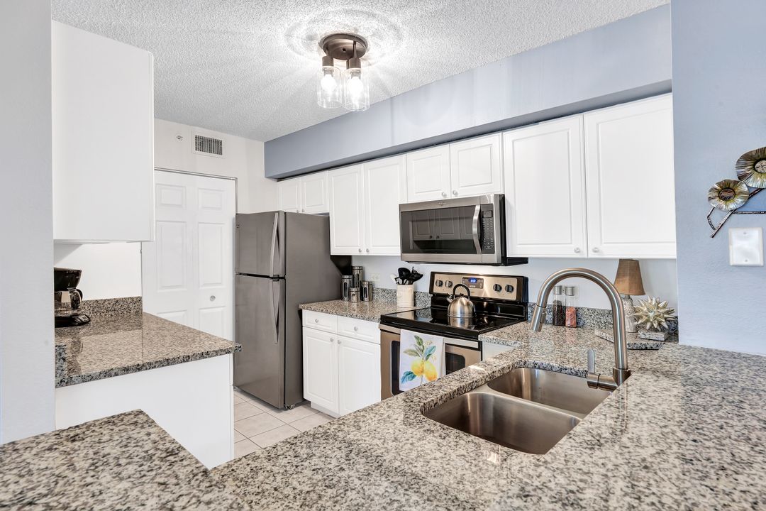 8950 Colonnades Ct E #834, Bonita Springs, FL 34135