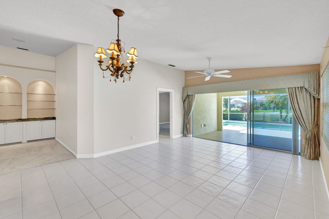 3142 Andorra Ct, Naples, FL 34109