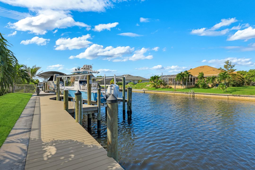 1030 NW 38th Pl, Cape Coral, FL 33993