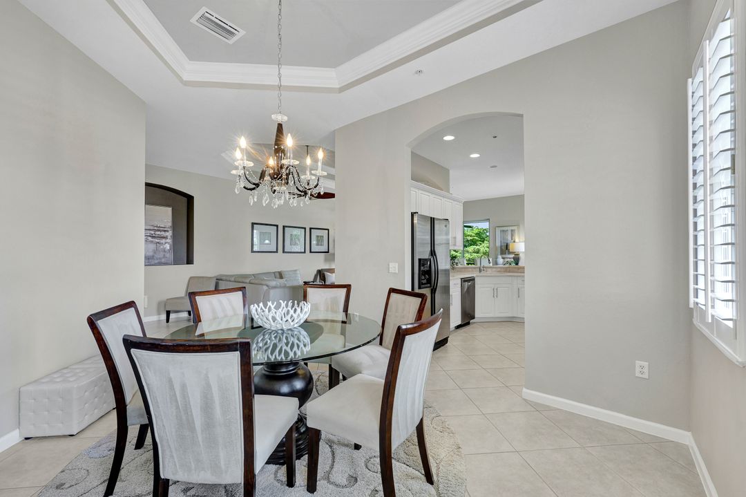 8723 Coastline Ct #202, Naples, FL 34120