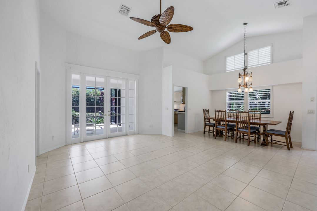 27181 Kindlewood Ln, Bonita Springs, FL 34134