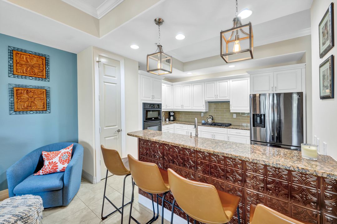 10721 Mirasol Dr #205, Miromar Lakes, FL 33913