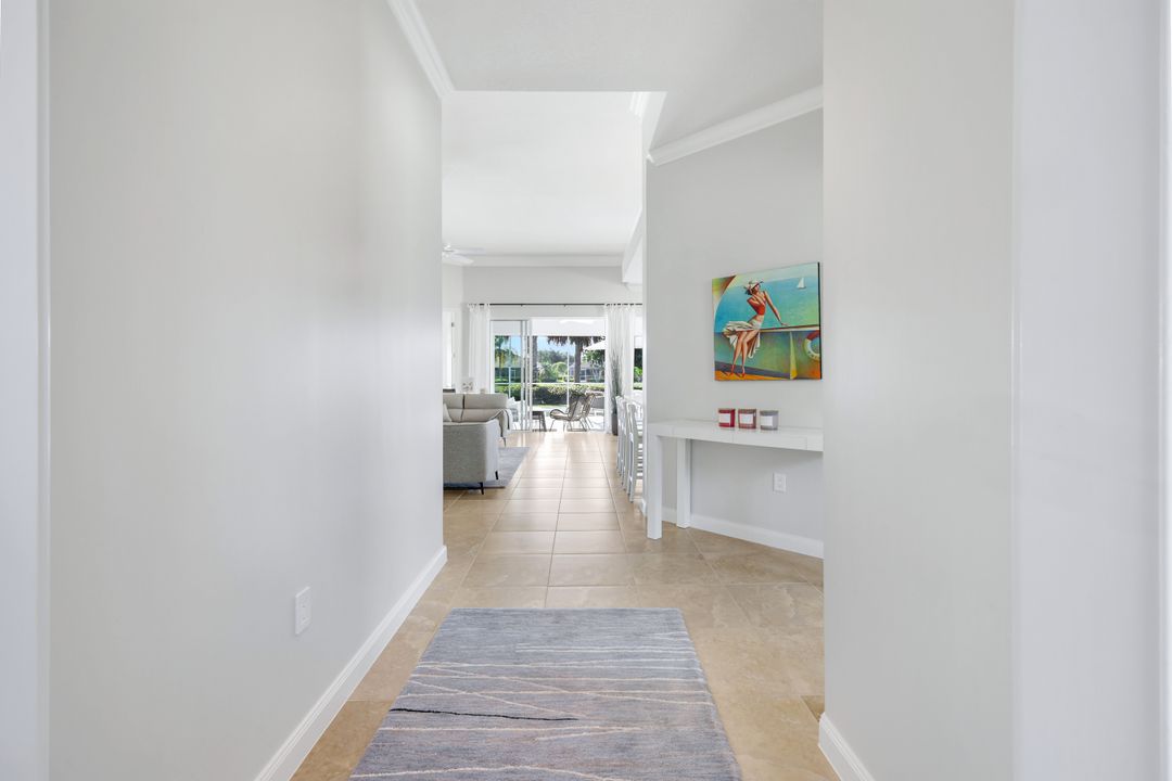 7063 Toscana Ct, Naples, FL 34114